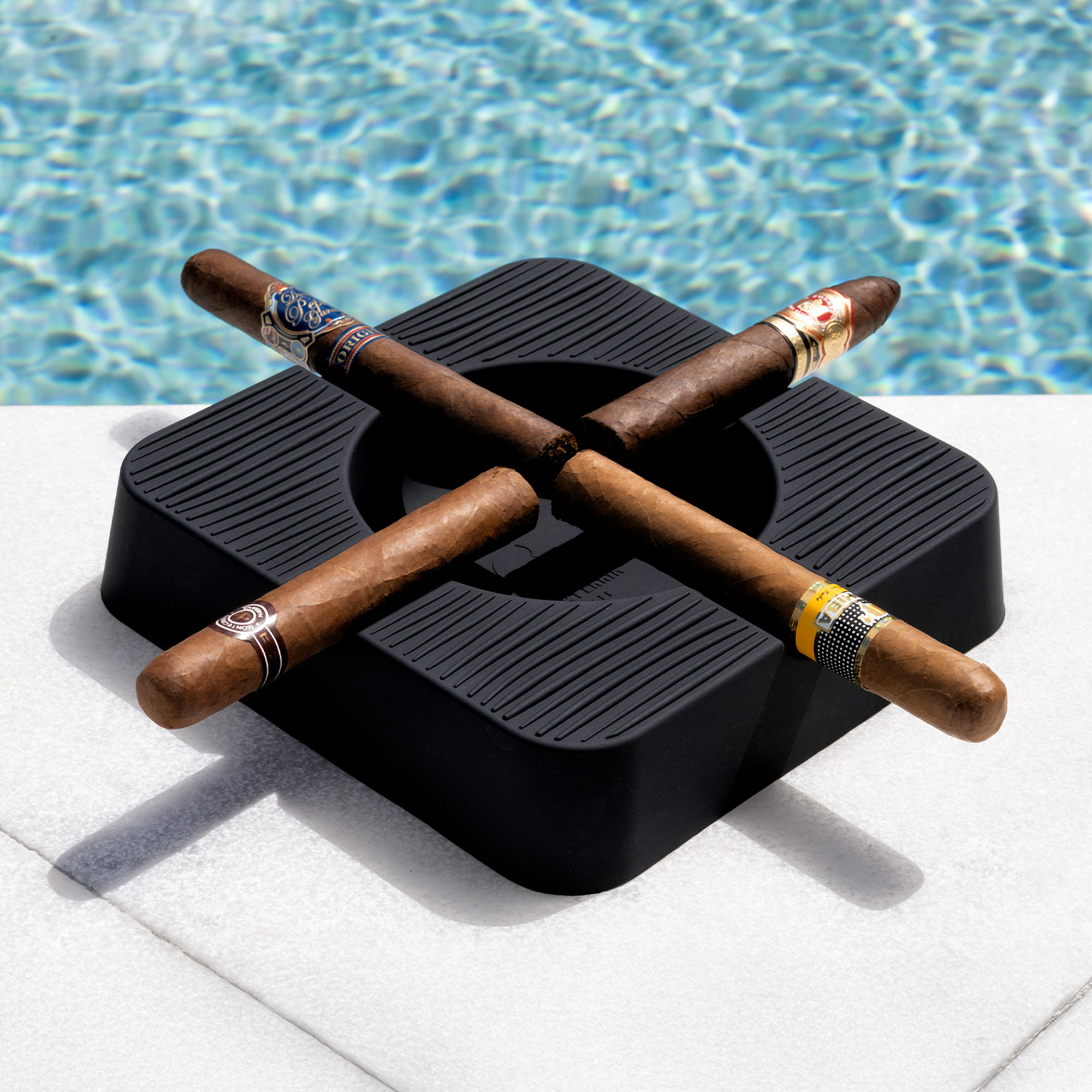 Casa Perrin Elite Silicone Cigar Ashtray – Heat-Resistant Outdoor